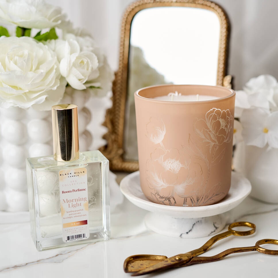 morning-light-room-perfume-blush-candle